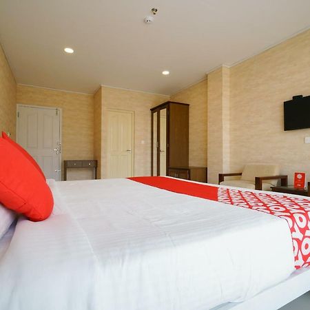 Heaven Gardens Hotell Kochi Exteriör bild