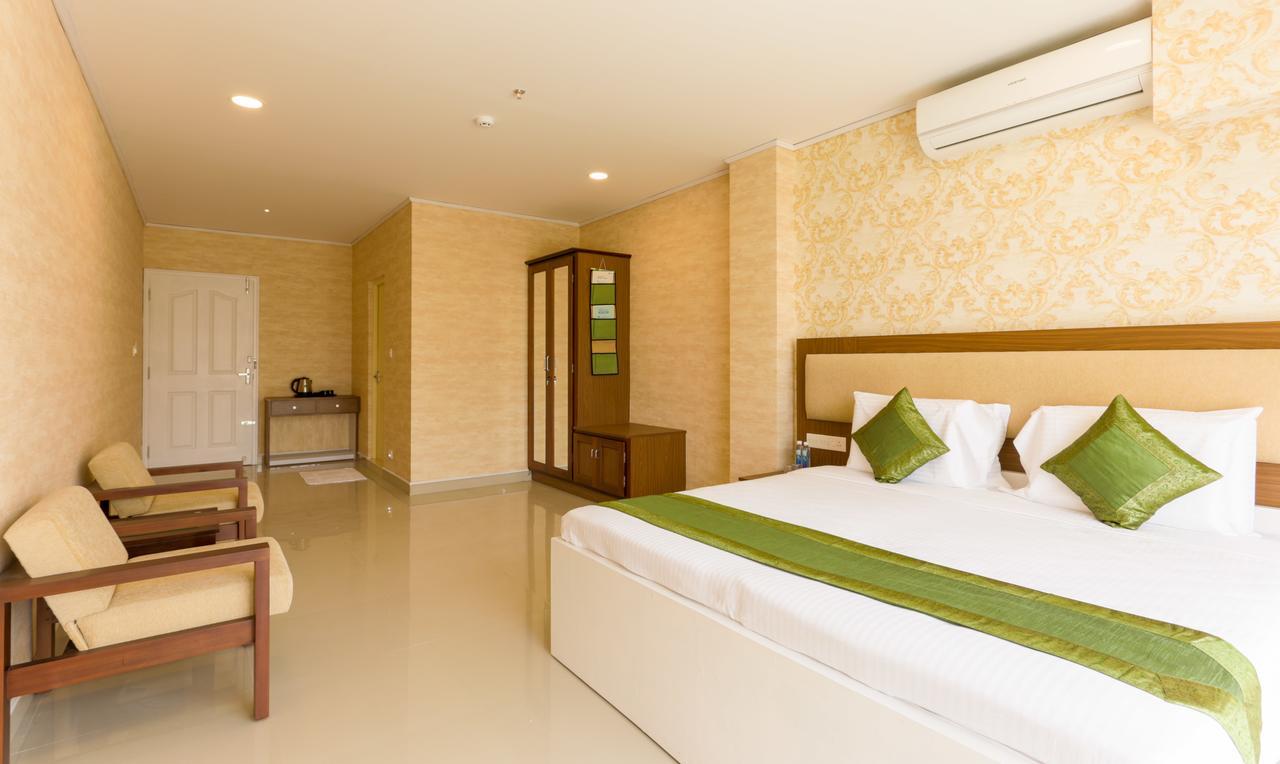 Heaven Gardens Hotell Kochi Exteriör bild